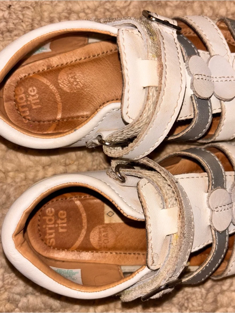 Stride Rite Ella toddler 7.5 wide white fisherman sandals silver hearts